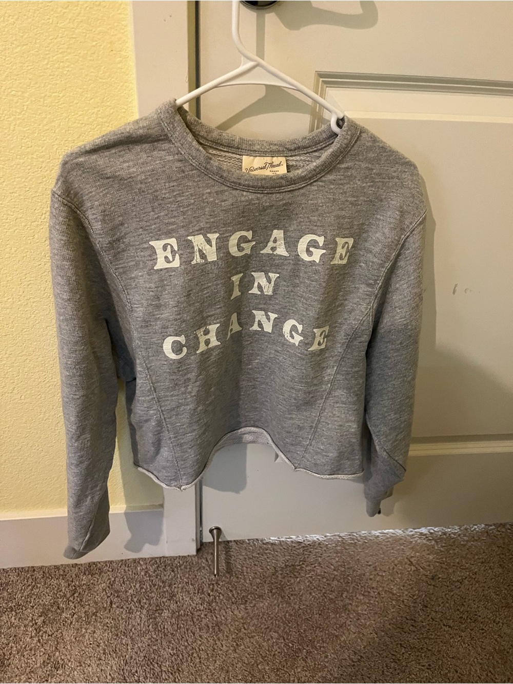 Universal Thread Gray Crewneck Sweatshirt with White Graphic